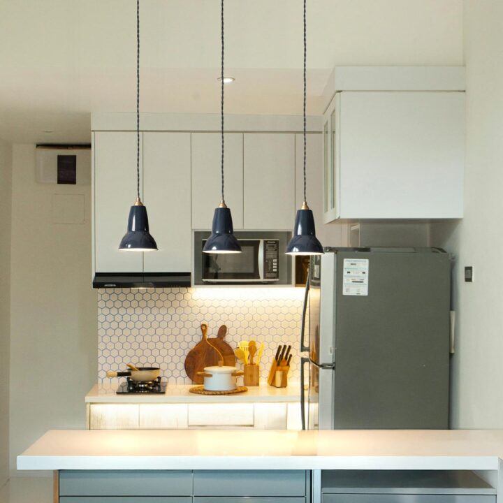 original-1227-brass-pendant-light-ink-blue_2525.LS.SQ.W.S1