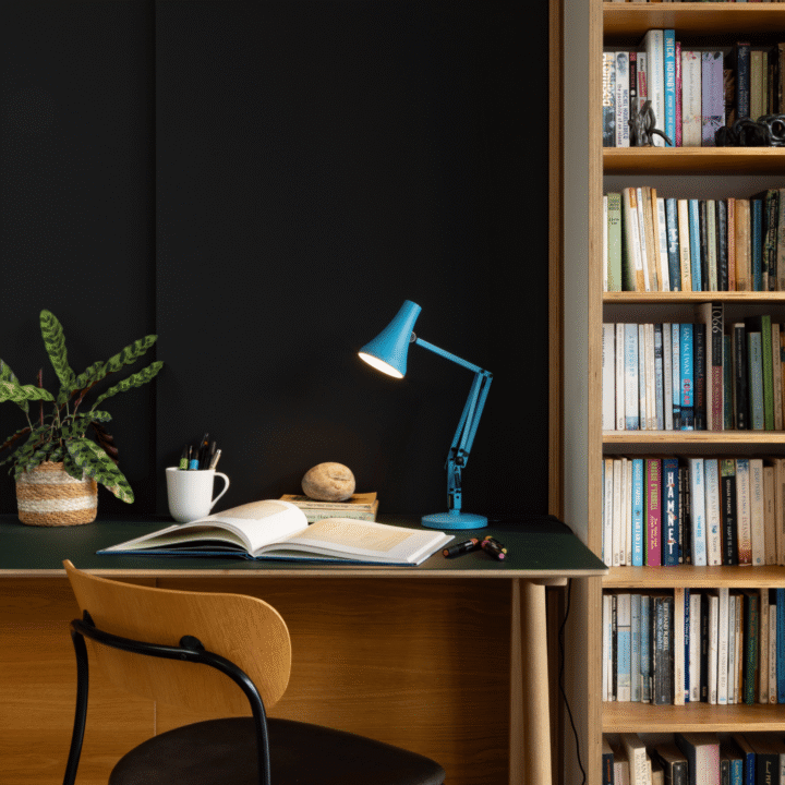 Anglepoise 90 mini mini desk lamp blue