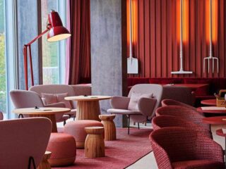 hotel-giant-1