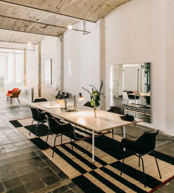 Montoya-Barcelona-long-table-with-rug