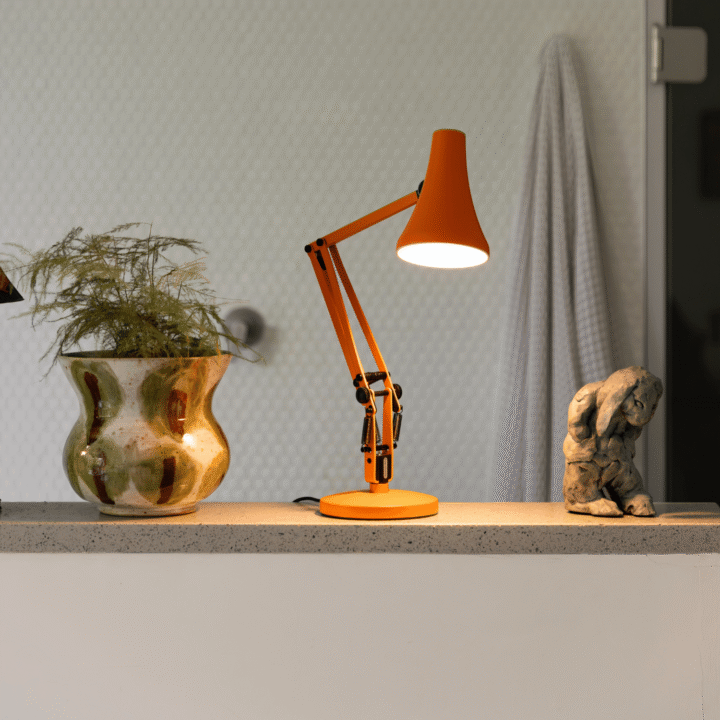 90-mini-desk-lamp-sunburnt-orange_3026.LS.SQ.W.1