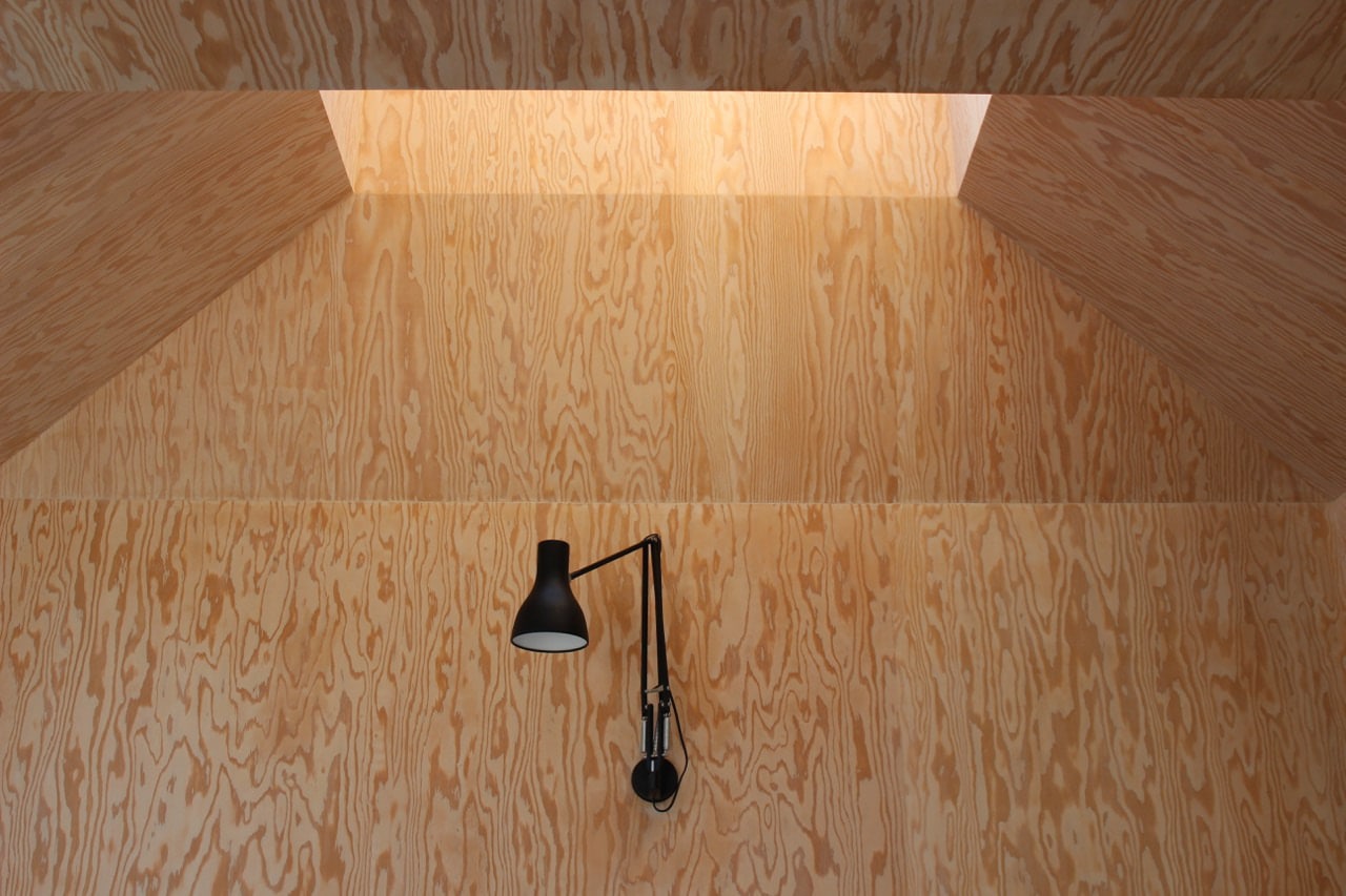 Lutwyche-Road-with-Anglepoise-2