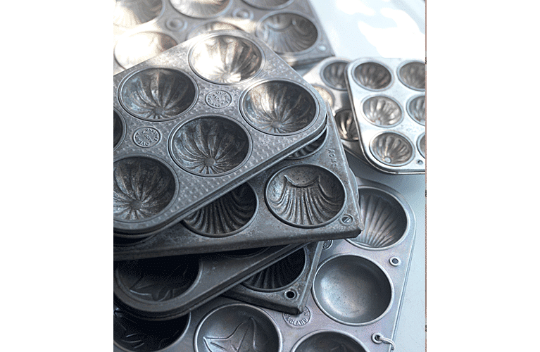 Tray