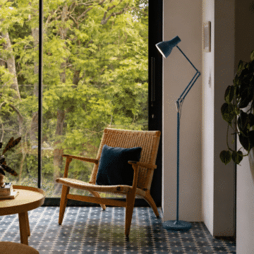 Type 75 floor lamp Saxon blue