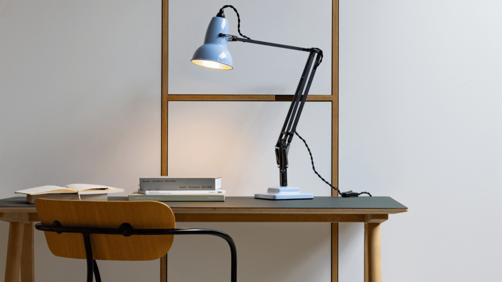 Original 1227 desk lamp opal blue