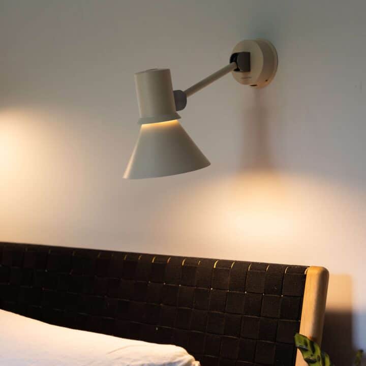 type-80-w2-wall-light-pale-putty_2926.LS.SQ.W.S1