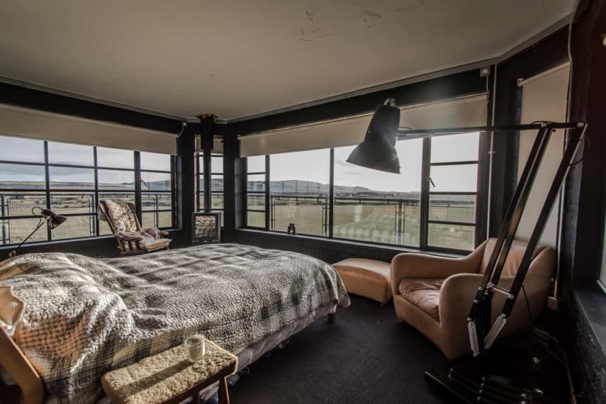 HMS-owl-interior-bedroom