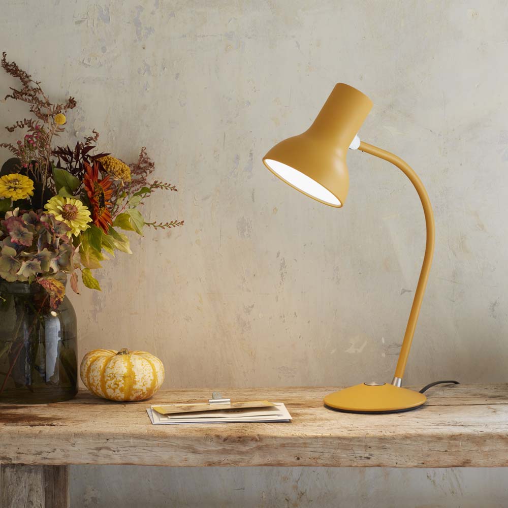 t75-mini-table-lamp-gold-work