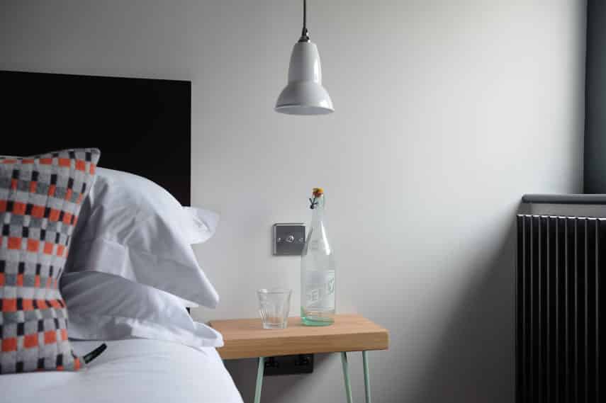 Fab-Guest-bedside-table
