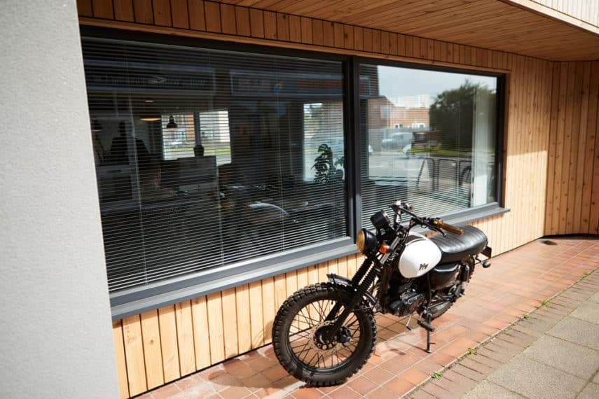 Superrb-Studio-motocycle